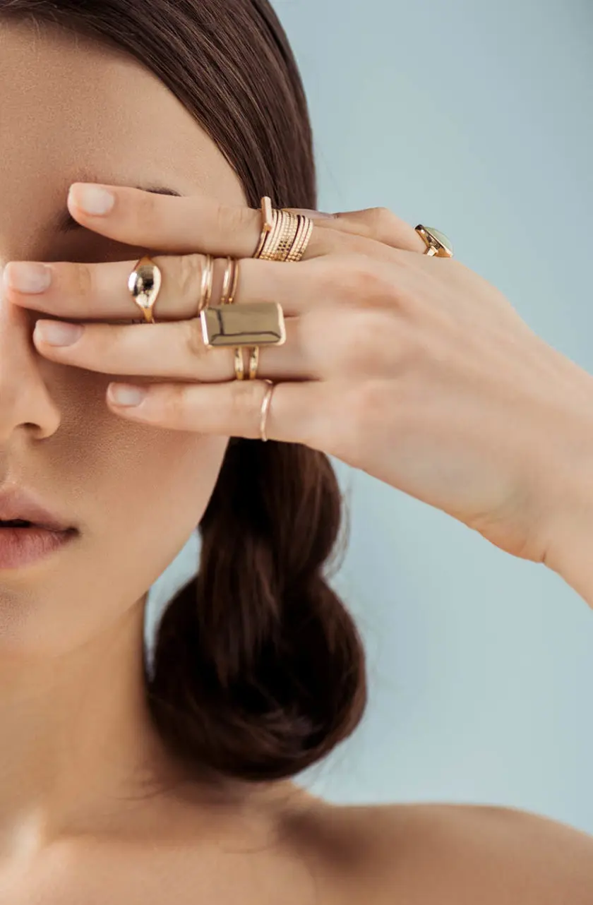 iStock-1153651470-rings_category-840×1282